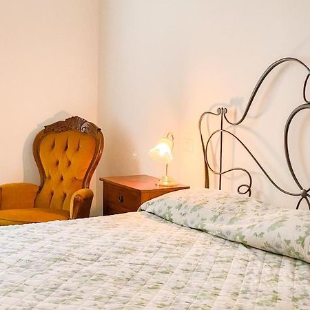 A Casa Di Mario Apartment เวอนาซซา ภายนอก รูปภาพ
