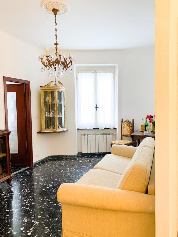 A Casa Di Mario Apartment เวอนาซซา ภายนอก รูปภาพ