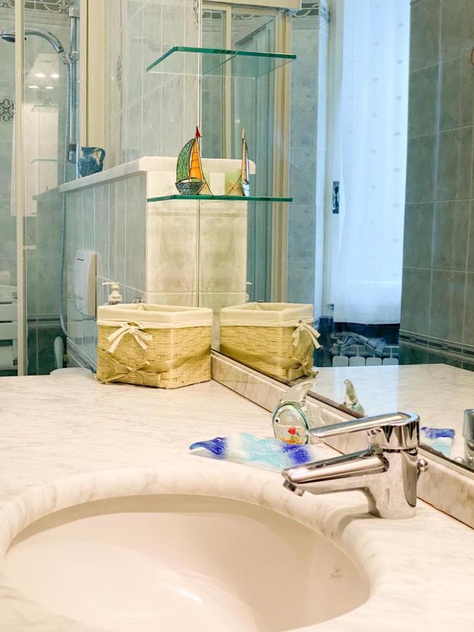 A Casa Di Mario Apartment เวอนาซซา ภายนอก รูปภาพ