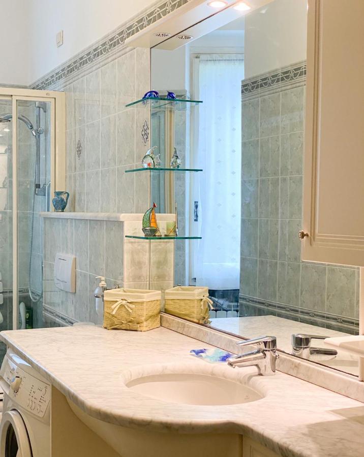 A Casa Di Mario Apartment เวอนาซซา ภายนอก รูปภาพ