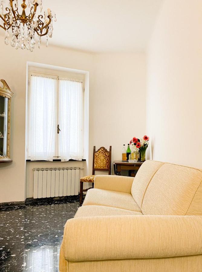 A Casa Di Mario Apartment เวอนาซซา ภายนอก รูปภาพ