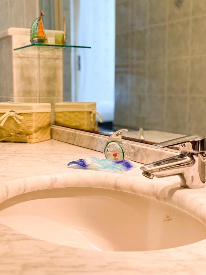 A Casa Di Mario Apartment เวอนาซซา ภายนอก รูปภาพ