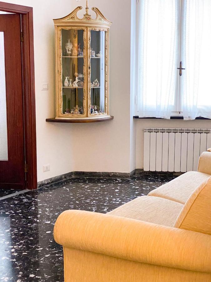 A Casa Di Mario Apartment เวอนาซซา ภายนอก รูปภาพ